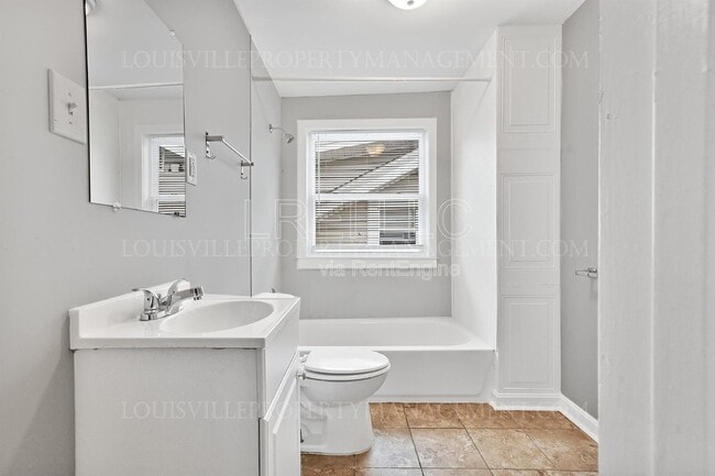 Photo - 4143 W Market St Unit 2
