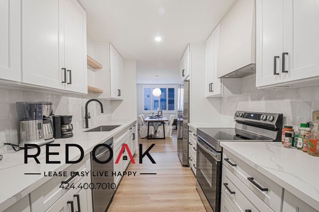 Photo - 927 Kings Rd Unit 114