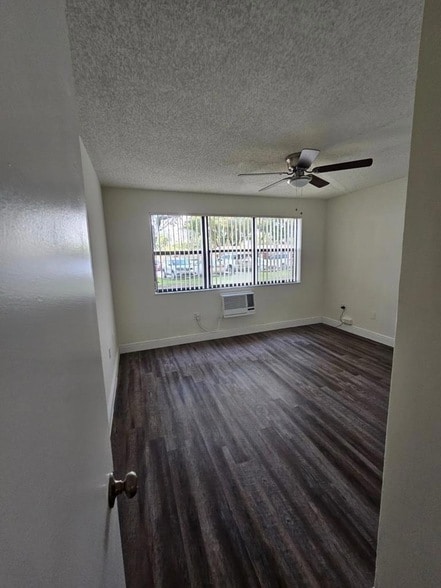 Photo - 18335 NW 68th Ave Unidad 700-404 Rental