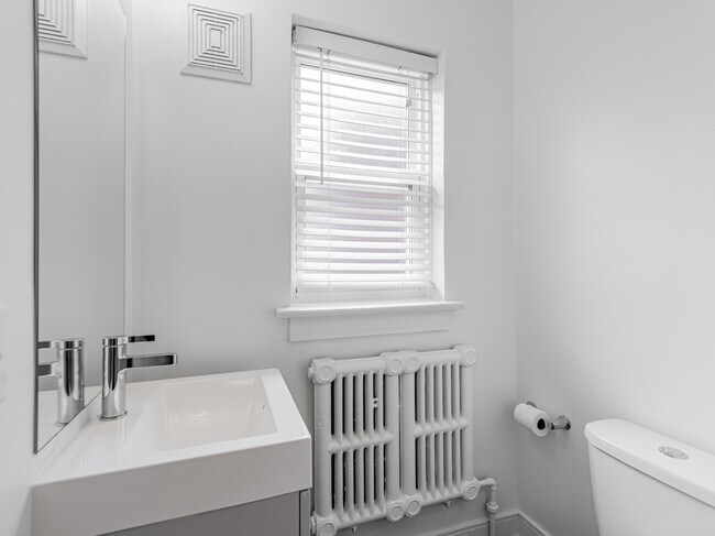 Photo - 310-312 Lonsdale Rd