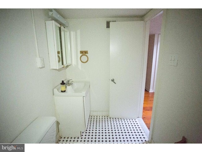 Photo - 407 S 11th St Apartamento Unidad 1R