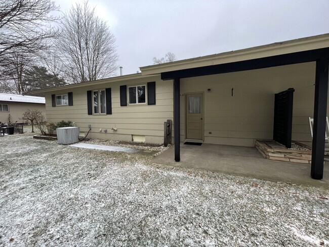 Building Photo - 1412 Keck Ave Rental