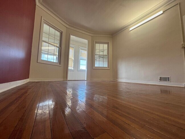 Photo - 85 W 50th St Unit 2