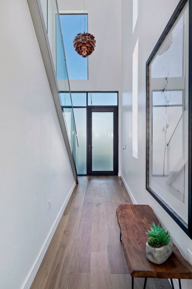 Photo - 3129 Helms Ave