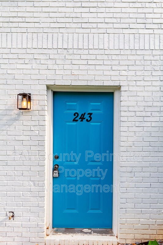 Photo - 243 Timber Creek Ln SW