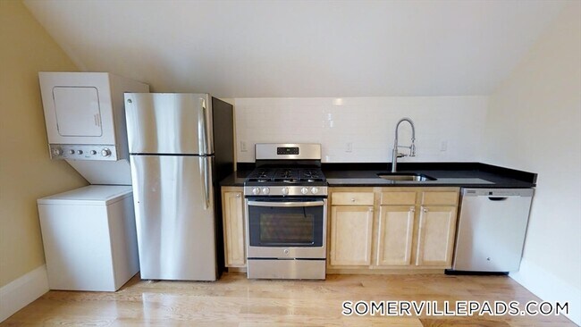 Building Photo - 48-50 Lowell St.