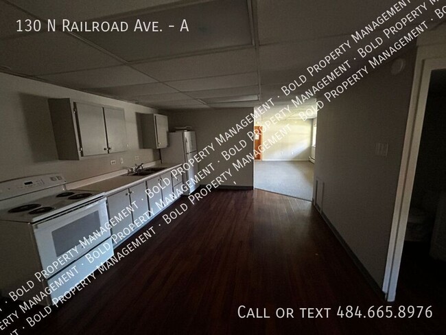 Photo - 130 N Railroad St Unit A