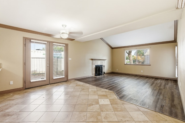 Photo - 7675 N First St Unidad 109