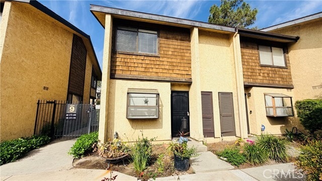 Building Photo - 12750 Centralia St Unit 130