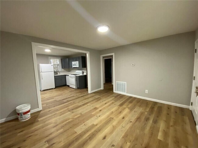 Photo - 951 Tilden St NW