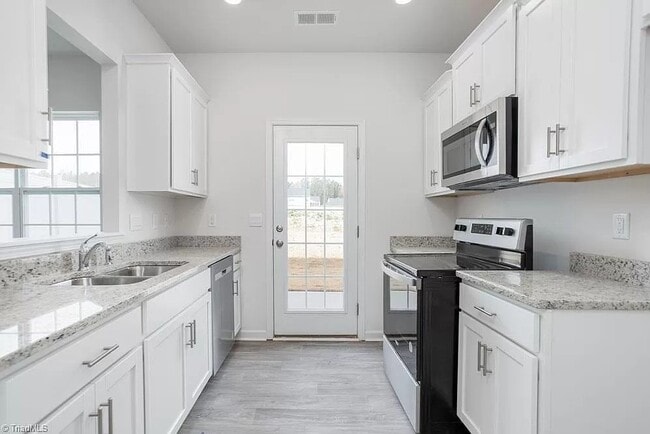 Photo - 1154 Evelynnview Ln