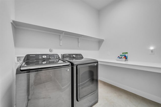 Photo - 1535 Park Path Dr