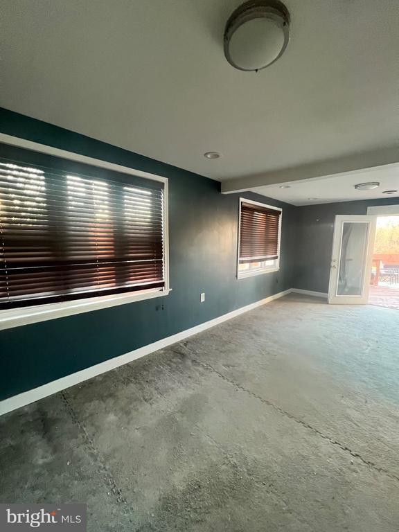 Photo - 502 3rd Ave SW