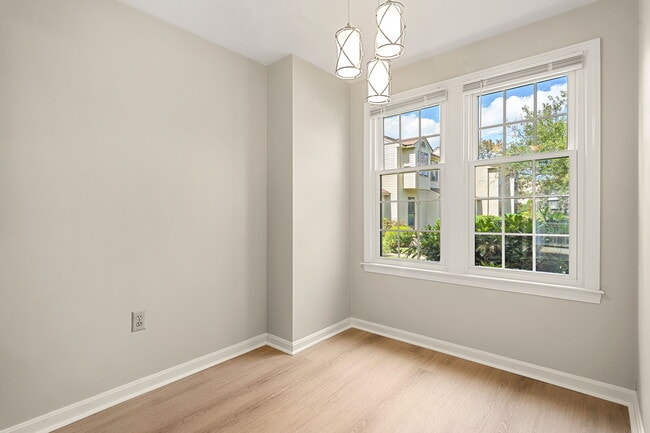 Photo - 290 Apache Way