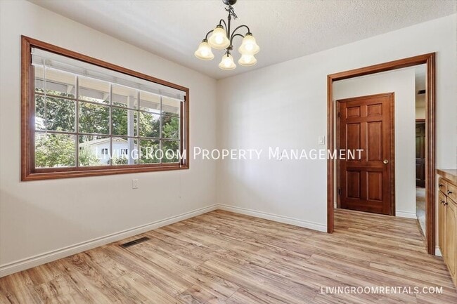 Photo - 6550 Beam St