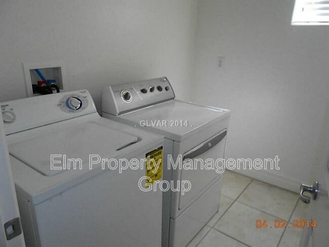 Photo - 9795 Waukegan Ave