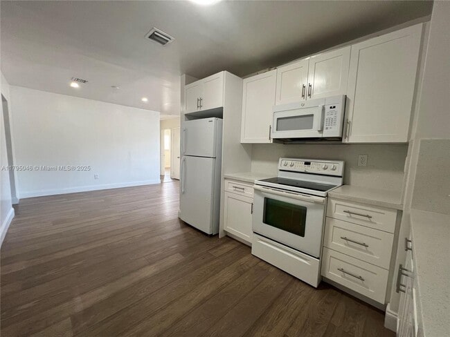 Photo - 770 NW 179th St