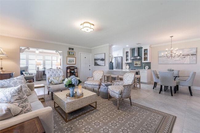 Building Photo - 1130 Cir Terrace W Unit D