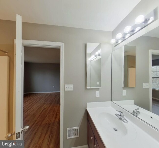 Photo - 136 Checko Court