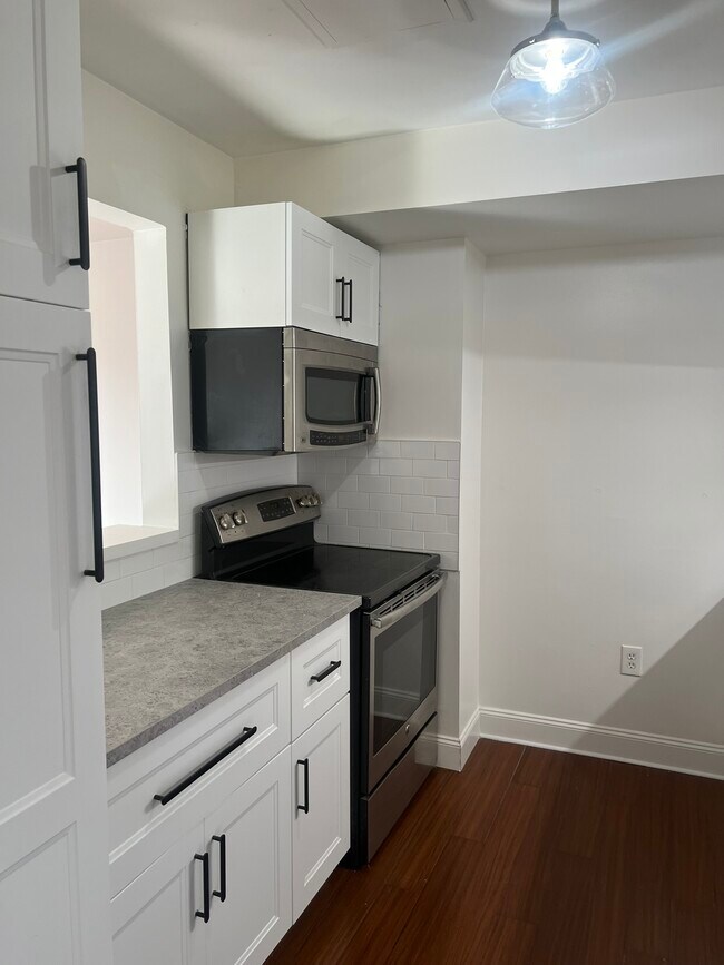 Photo - 289 Essex St Unidad 407