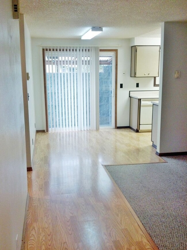 Photo - 677n52 Unit 5217