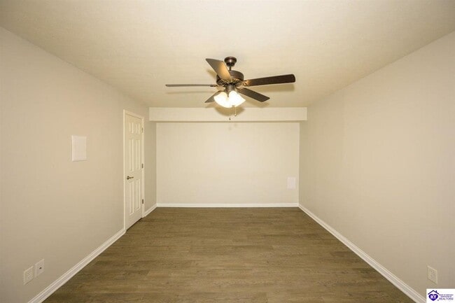 Photo - 172 Creekvale Dr