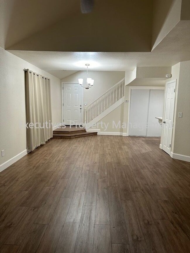 Photo - 3098 Aspen St