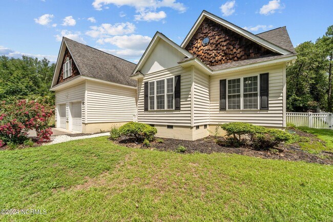Photo - 133 Rothbury Dr