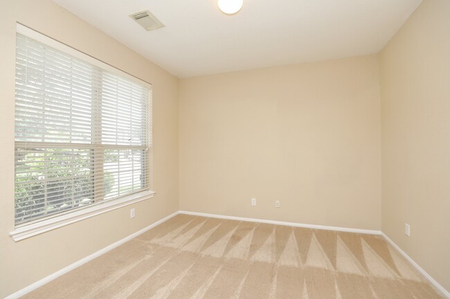 Photo - 11023 Heartland Grove Dr