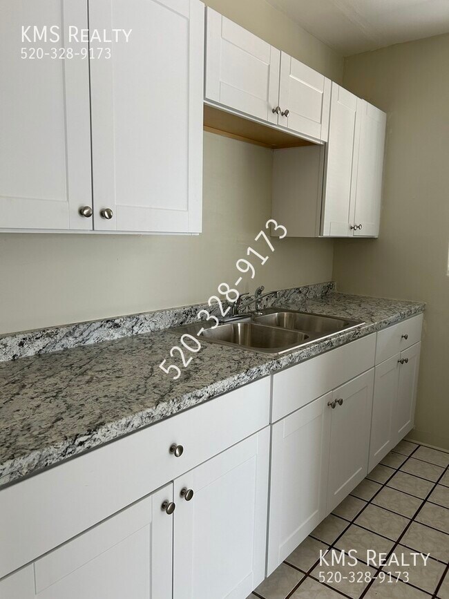 Photo - 4510 E 19th St