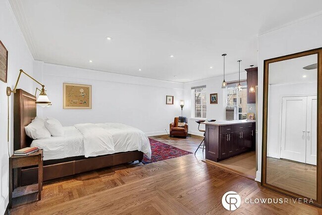 250 W 24th St Unit 4DW