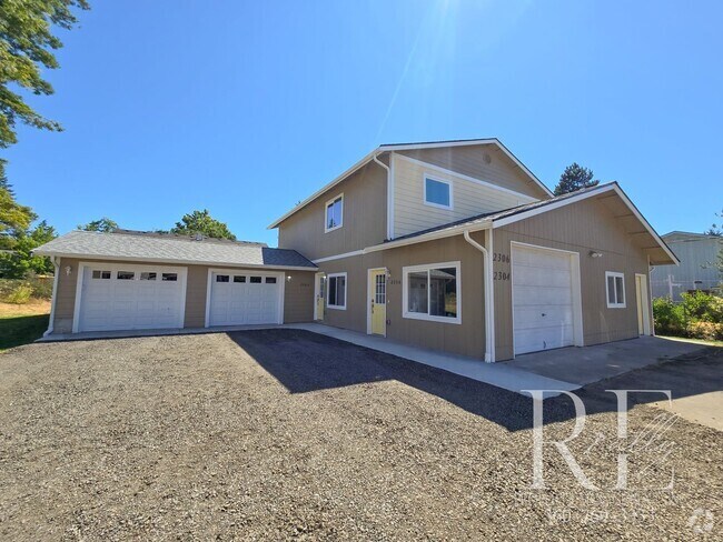 Building Photo - Brand-New 2-Bed, 2-Bath Duplex with Garage... Rental