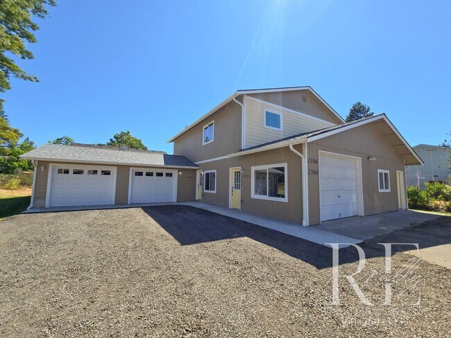 Building Photo - Brand-New 2-Bed, 2-Bath Duplex with Garage... Rental