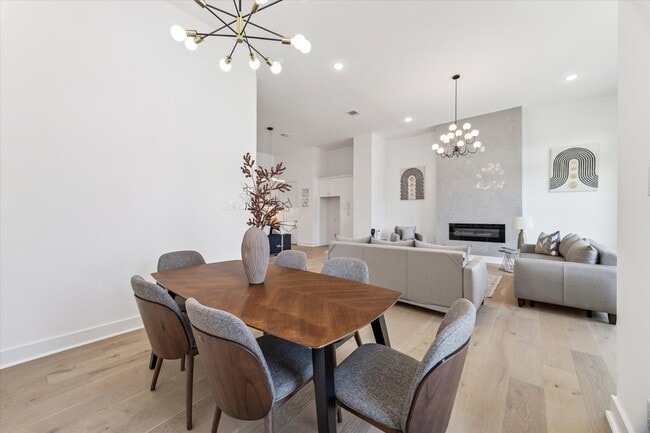 Building Photo - 2122 Oatfield Dr