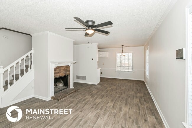 Photo - 5943 Lee's Crossing St