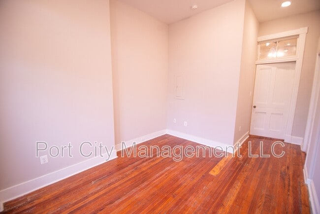 Photo - 2121 St Paul St