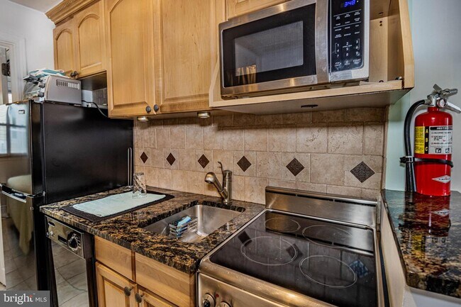 9609 Ventnor Ave C-5  