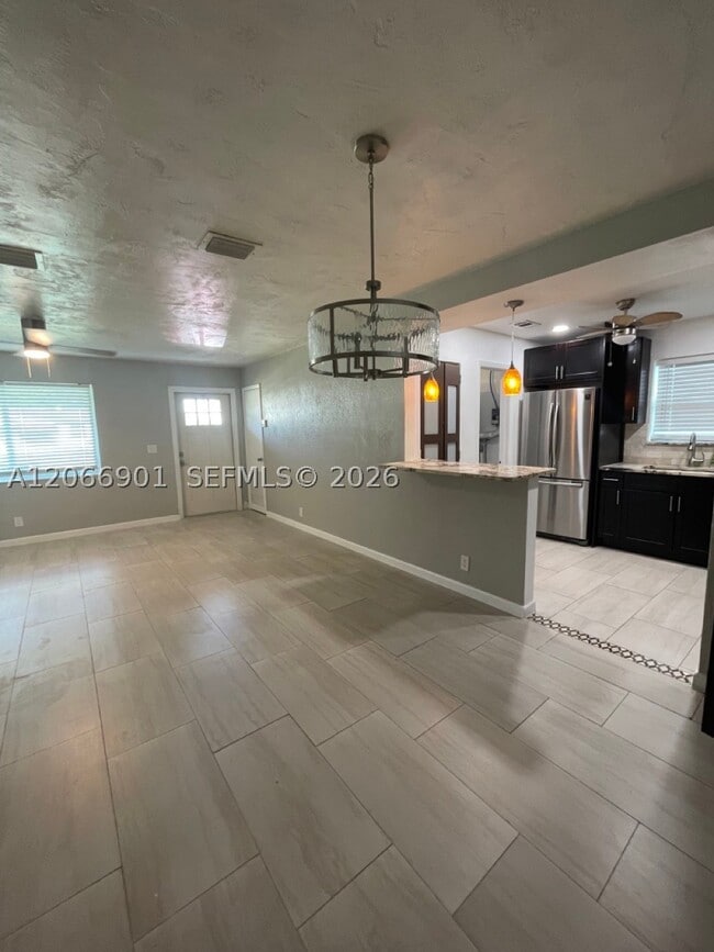 Photo - 5271 NE 8th Ave