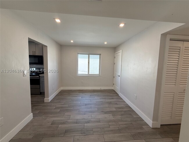 837 SE 12th 837 Unidad 837