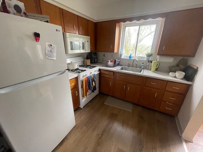 Photo - 533-535-535 Cumberland Rd Unit 535 Cumberland Rd