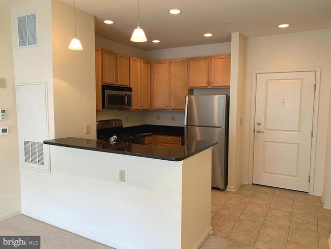 Photo - 2655 Prosperity Ave Unidad 318