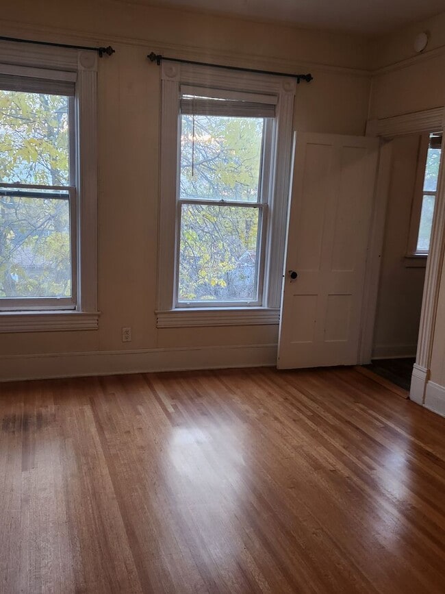 Photo - 407 Madison Ave Unit 3