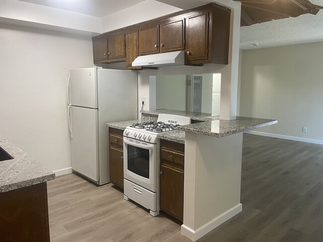 KITCHEN - 519 N Electric Ave Rental