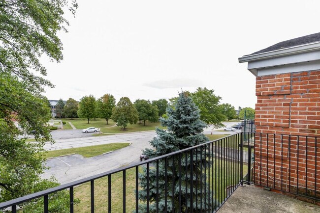 Photo - 5101 Carriage Way Dr Unidad 304 B Rental