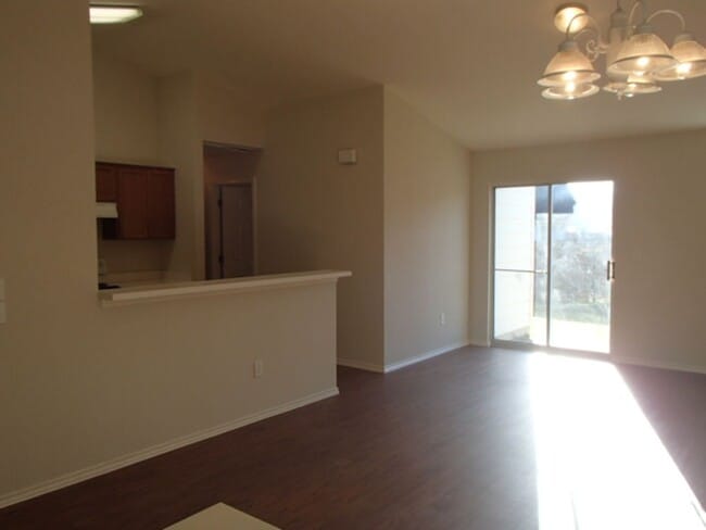 Photo - Charming 3BD/ 2BA Duplex For Lease
