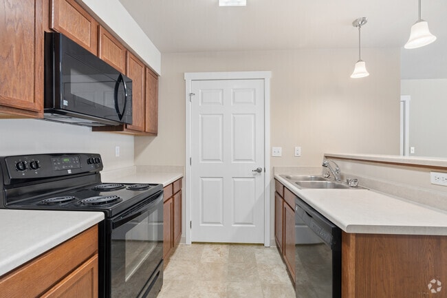 1BR, 1BA - 725SF - Kitchen