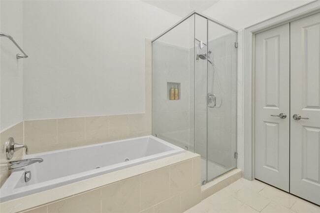 Photo - 3302 Audley St Unit 124