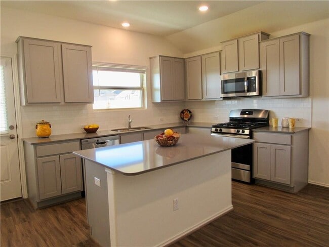 Building Photo - 1321 Chad Dr Rental