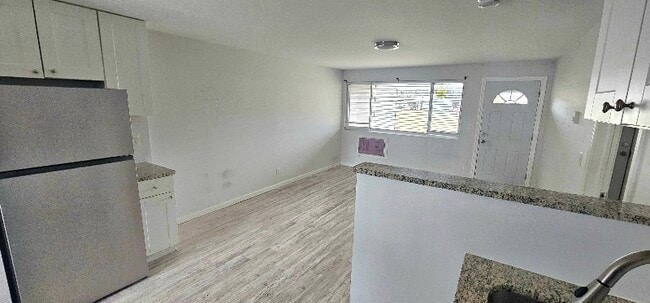 Photo - 125 Cosey Beach Ave Unidad A1