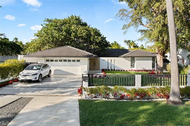 Building Photo - 1071 NE 83rd St